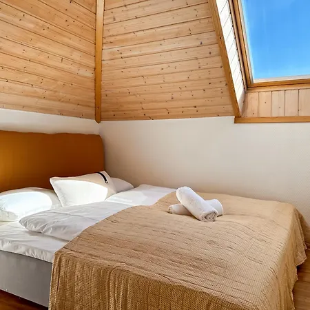 Scenic Escape - Loft 33 Apartment *
