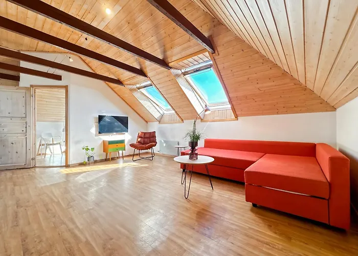 Scenic Escape - Loft 33 Апартаменты